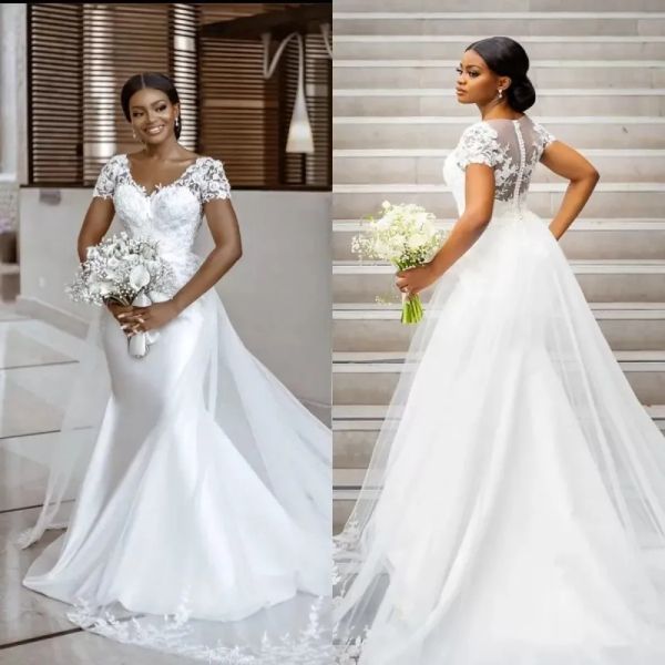 Kleider 2022 Bescheidene Kurzarm Vneck Hochzeitskleid Vestidos de Novia Blumenspitzen Damen Brautkleider für Braut mit Schwanz B051626