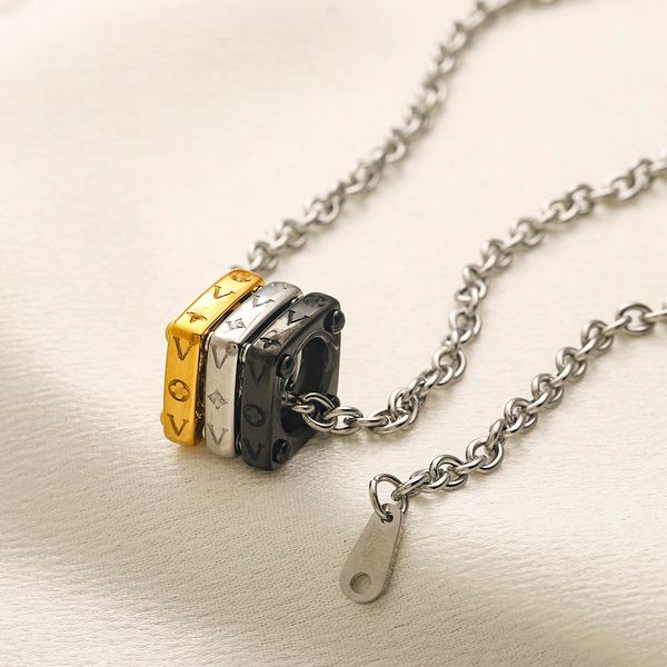 Дизайнер -дизайнерские ожерелья для подвески 3colors квадратный подвесной золото, покрытый нержавеющей сталью
