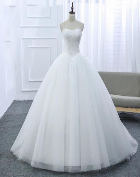 2018 vestido de vestilos de bola simples 2018 vestidos de noiva de coração superior vestidos de casamento de renda de novo túmulo de trem de linha de noiva de mariage vestido1914605