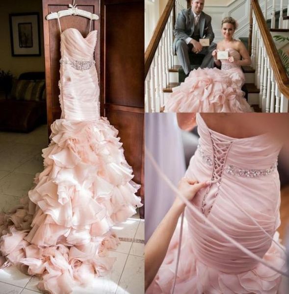 Abiti da sposa rosa blush vintage sirena perle a cuore perle in cristallo di abiti da sposa senza schienale senza schienale.