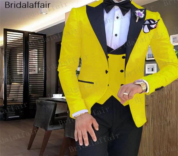 Gwenhwyfar Tide Männer farbenfrohe Mode Hochzeitsanzüge plus size gelb rosa grün blau purple Anzüge Jacke Hose Weste 3pcs Tuxedos5493803