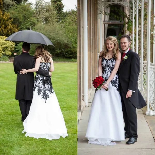 Kleider Victorian Gothic Brautkleider Vintage billige Brautkleider schwarzer Spitze und weißer Chiffon Garten Bräute Kleid Schatz Laceup Ba