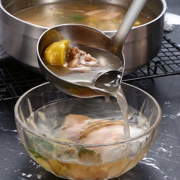 Edelstahlsuppe Fettöl-Trennzeichen Schäppchen Skimmer Löffel Suppe Colander für Küche mit Hitzeisolierung Anti-Scenen