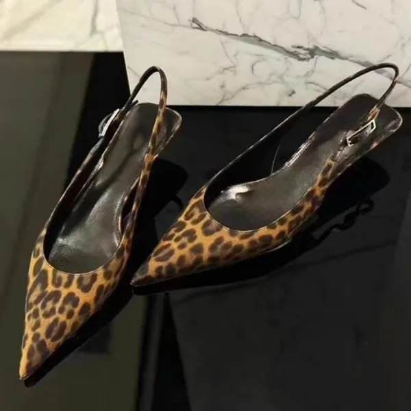 Vestido sapatos de vestido feminino de leopardo elegante recortes de slingback saltos baixos