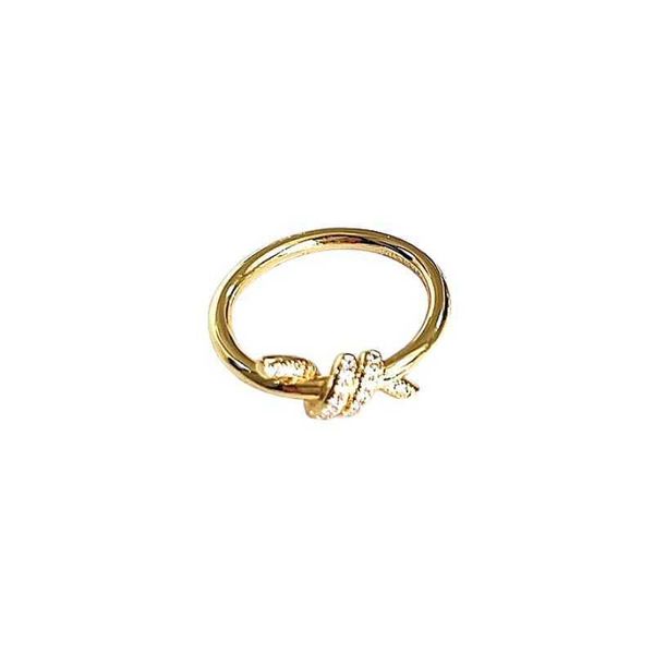 Designer Brand V Gold High Edition Knot Anello con diamante a bordo nudo intrecciato da 18k star dello stesso stile con logo