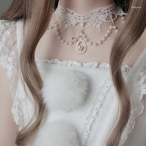 Haarklammern Halskette Frauen Edelstein Perle Spitze hohl Weiße unregelmäßige Form exquisite Modebandzubehör Kleidung PO -Requisiten