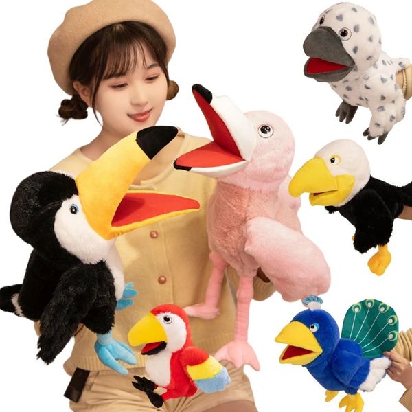 35 cm Cartoon Simulationsvögel Serie Hand Puppet Stoffed Animal Weichpapier Flamingo Whitheaded Eagle Puppe Lustige Geburtstagsgeschenke 240321