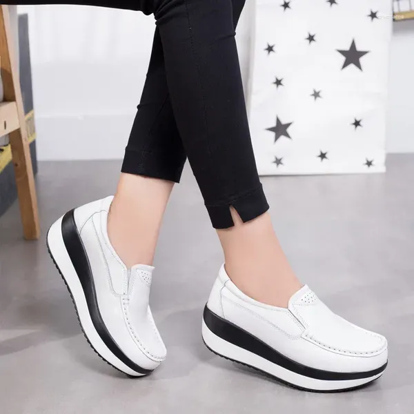 Fitness Shoes Women Flats Plataforma Mocas de Ladies Elegantes Couro Genuíno Mocassins Mulher Autumn Slip On Casual Women's