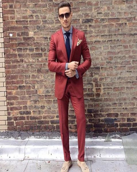 Barato fit fit ferrugm Red Men terno de festas de baile de duas peças Tuxedos de casamento personalizados noivo de trajes formais de traje formal JacketPants6247346