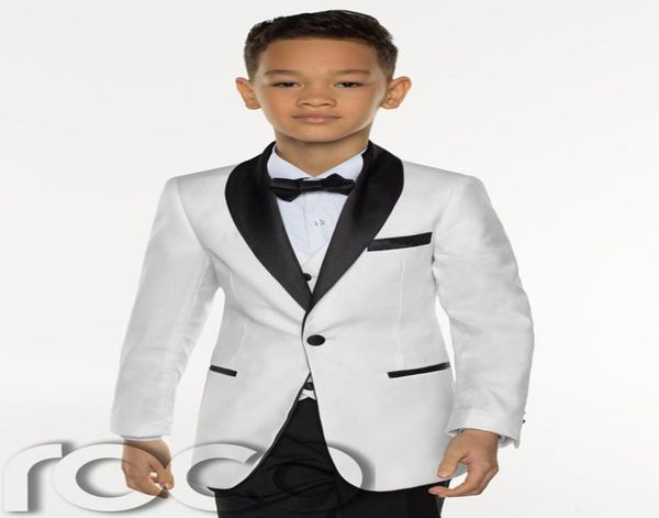 2018 New Cool White Boy039S Tuxedos billig maßgeschneiderte Kinder Hochzeitsfeier Tuxedos Boy039s formelles Abendessen Anzug Jackettiepant9315477