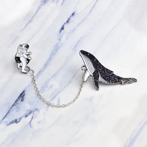 Spille Creative Cartoon Animal Universe Whale Astronaut Balcia Black Metal Pin Giaccata per lo zaino Accessori per i gioielli