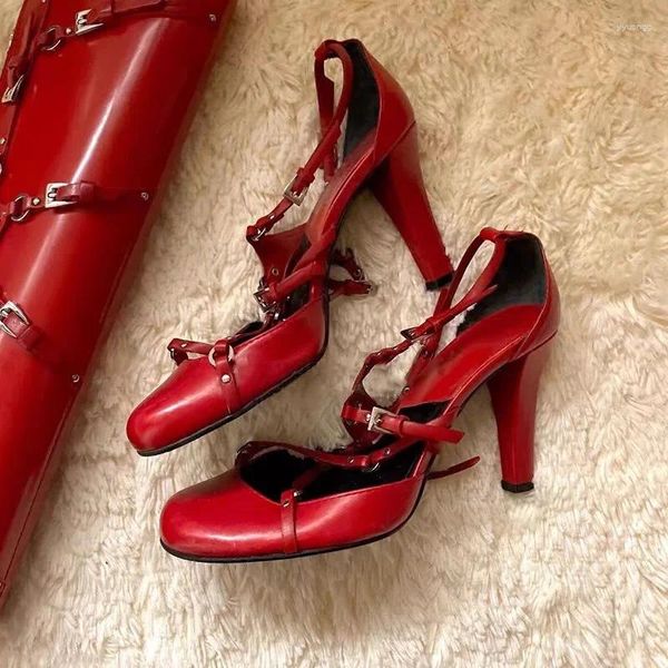 Kleiderschuhe Sommer sexy Super High Heels rund Zeh geschnittene schmale Band kreuzweise Nieten echte Leder Frauen moderne Sandalen 2403