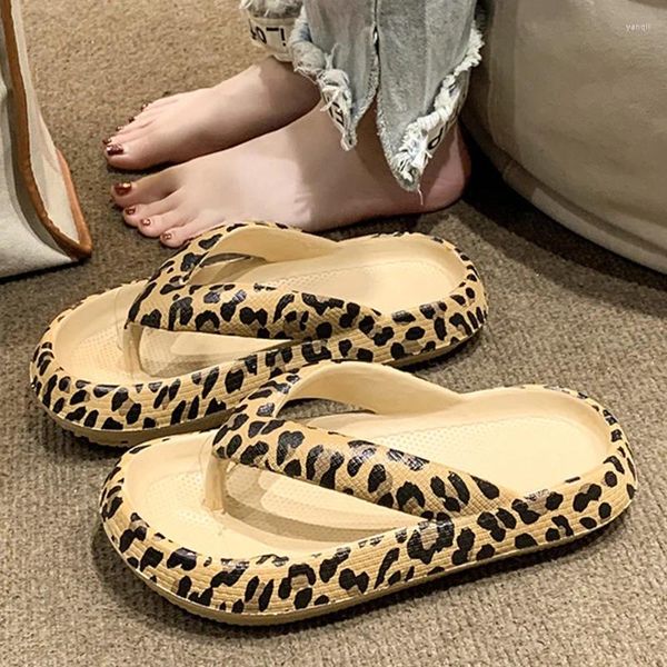 Slifori Fashion leopardo Eva Flip Flops for Women Summer 2024 Piattaforma di punta della punta Donna morbida Sole non slitta