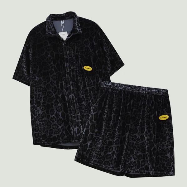 Fashion Velvet Leopard Casual Sets Herren Sommer Hip Hop Streetwear Übergroße zweiteilige Kurzarmhemden und Shorts Anzüge männlich 240328
