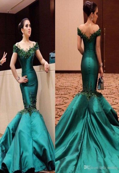 2019 Emerald Green Green elegante vestido de baile fora de ombros longos férias formais usam graduação para festas noturnas vestido de concurso personalizado PL8145386