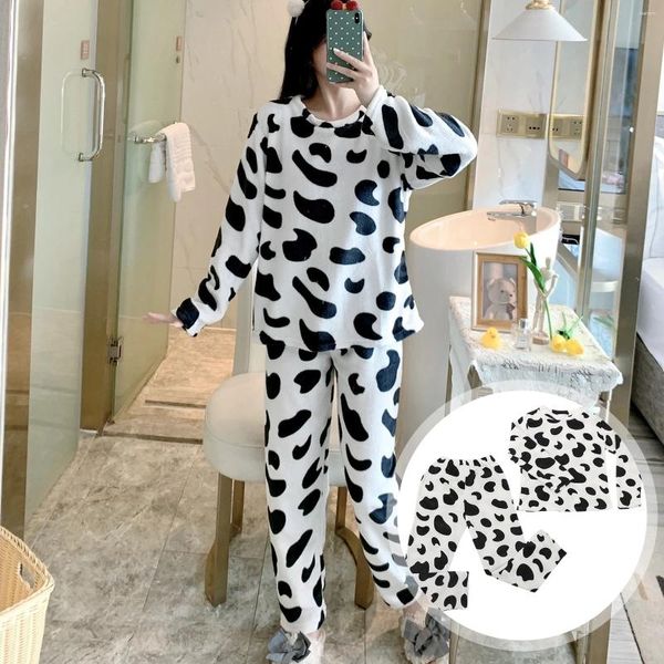Домашняя одежда коровьи одежда пижамы для женщин -леди -одежда для сына для девочки ночная рубашка фланелевая мультипликация ночная женщина