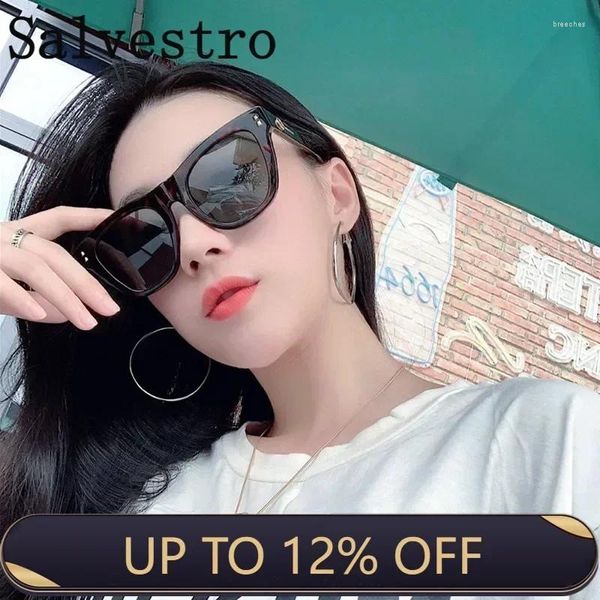 Óculos de sol Luxo feminino feminino blogueira blogueira estrela Rivet Brand Design Box Case Frame Girls Va4093 Eyewear