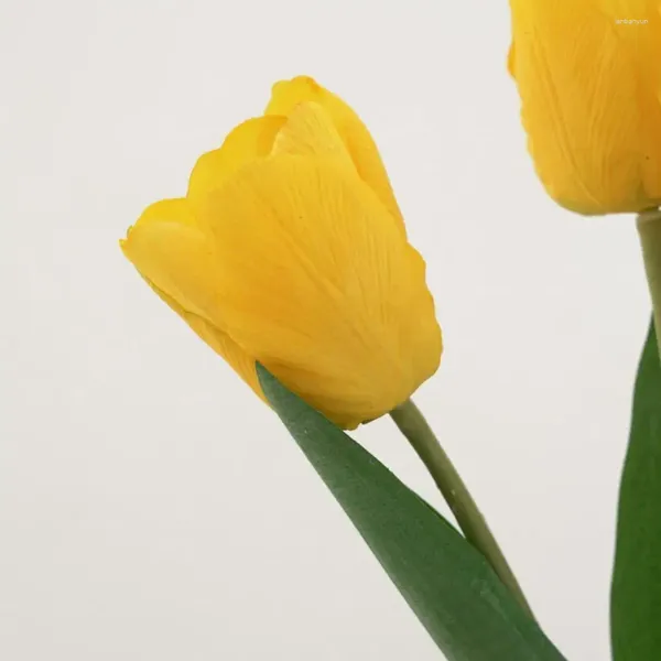 Dekorative Blumen gefälschte Blumen hochwertiger Faux Tulip Arrangement Realistische simulierte Tulpen Schöne künstliche Bouquet für Home Wedding