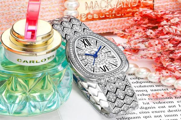 Lushika Brand Light Luxury Diamond Watch Bracelet for Woman Fashion Life Life Perto à prova d'água Ladies Watches Designer feminino W8302080