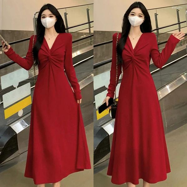 Gelegenheitskleider Bankett für Frauen 2024 Frühlings- und Herbstmode Elegant Red Long Dress Ladies Sleeve V-Ausschnitt Korean One Piece