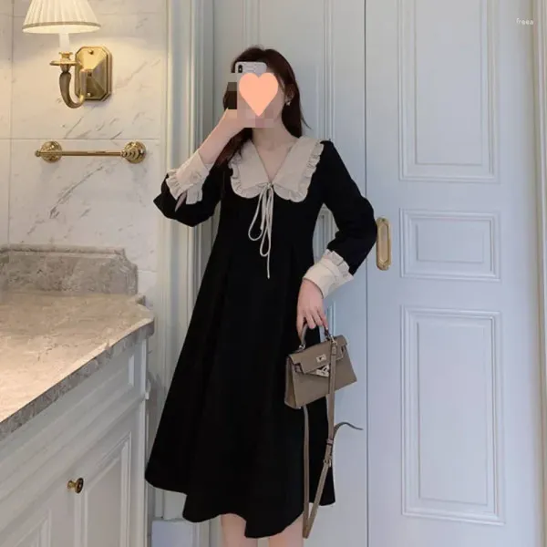 Lässige Kleider Frauen solide Plus -Größe Frühlings Sommer Französischer Puppenhals Kleid Frauen schlank koreanische weibliche Y2K -Kleidung