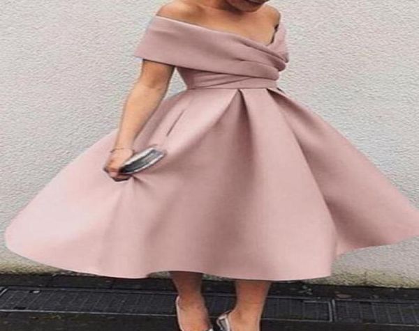 2019 Neue Rouge Pink Cocktail kleidet sich von der Schulter kurzer Mini -Prom -Party -Kleid Mitte 9101906