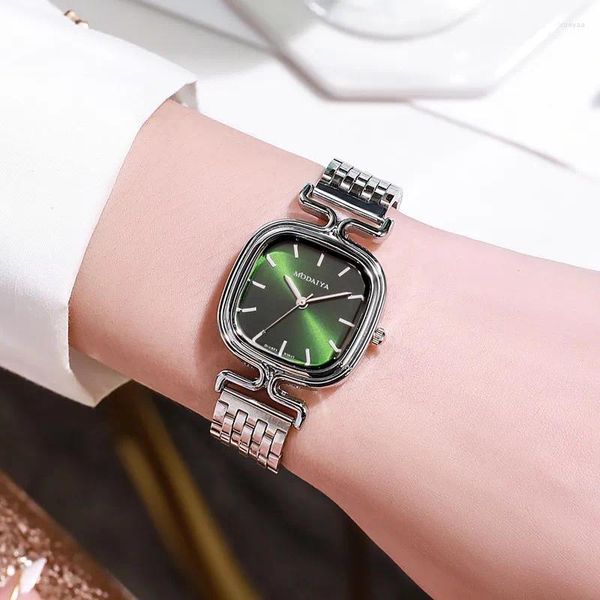 Armbanduhr Fashion 2024 Frauen Einfacher kleiner quadratischer Quarz Watch Luxus Damen Edelstahl mit Goldriemen Business Clock Armbanduhr