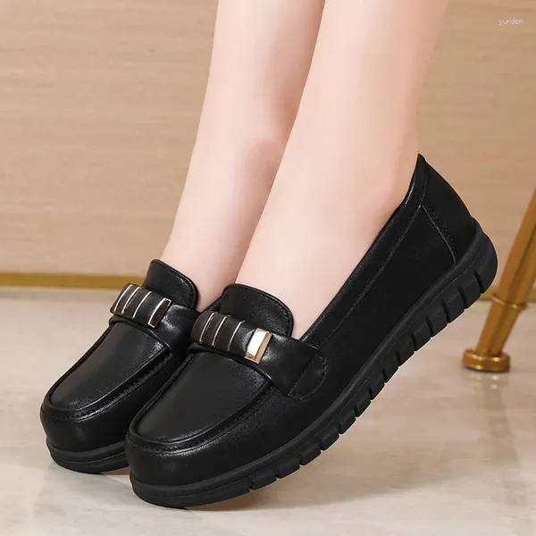 Casual Shoes Style Women Slaafers Mode koreanischer Trend Metalldekoration Leder Praktisch Schlupf beim Walking