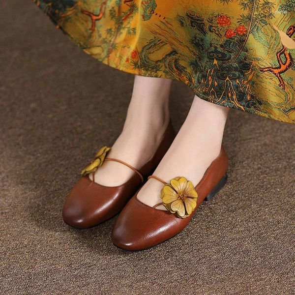 Sapatos casuais Mulheres mocassins de couro de couro pontual da marca artesanal Flats genuínos cinza damas escorregadia no preguiçoso 2024