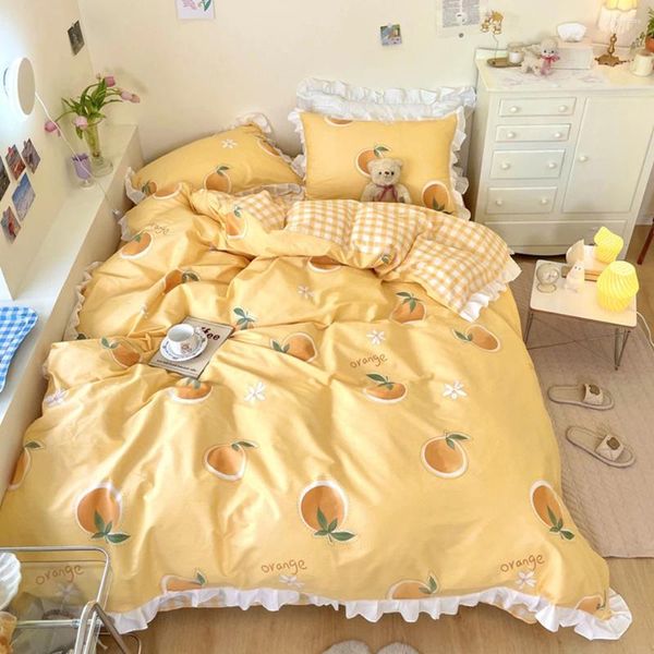 Set di biancheria da letto in stile principessa cotone a quattro pezzi da ricamo floreale piccolo foglio di cover di copertura in pizzo fresco