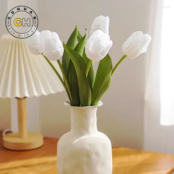 Dekoratif çiçekler güzel lale rayon buket vazo vase için aile birleşimi dört mevsim düğün oturma odası dekor sahte bitki 3 beyaz sahne