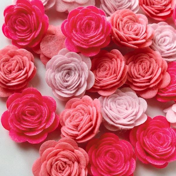 Flores decorativas 24pcs/conjunto Rosas artesanais Cabeça Fabric gradiente artificial Rose 3cm Simulação Diy Decoração de casamento Craft Craft