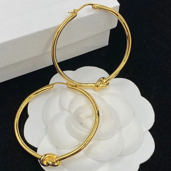 2024 Orecchini a cerchio di design a nodo per le orecchie da donna in oro di lusso Huggie Classic Circle Hoop Ebraico Ebraico Ebraico Orecchie di stallone Nuovo -7
