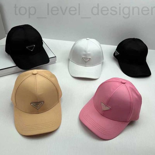 Top Caps Tasarımcı Yüksek kaliteli P Aile Beyzbol Kapağı Ters Üçgen Demir Logosu, Sert Top Duckbill Cap, Sıradan ve Çok Yönlü Güneş Gölgeleme Şapkası Erkekler Kadınlar QOF3