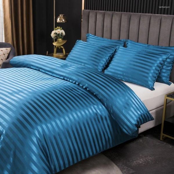 Bedding Sets Wostar lavável cetim Rayon Toupet Capa Casal 2 People Quilt Classic Blue Luxury Conjunto 240x220cm