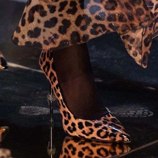 Scarpe vestiti leopardo stampa tallone sexy pompe sexy donna estate 2024 tacchi alti a forma di classico nero slip-on per donne