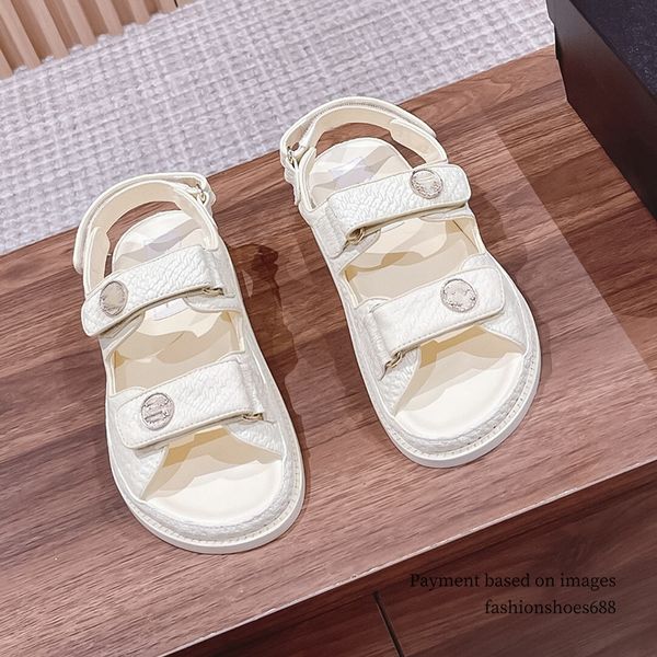 Sandali a loop del gancio da donna casual siglia involucro premium romano piatto romano fino a 2024 estate nuove pantofole da esterno designer di lusso scarpe da donna dimensioni 35-42 +scatola