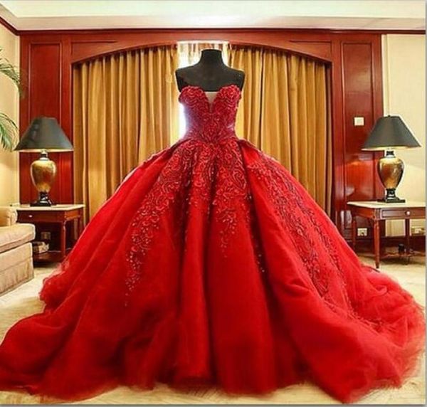 Michael Cinco Luxury Abito da ballo Abiti da sposa rosso Abiti in pizzo di alta qualità con perline Sweetheart Train Dress da sposa Gothic Civil Vesti2093452