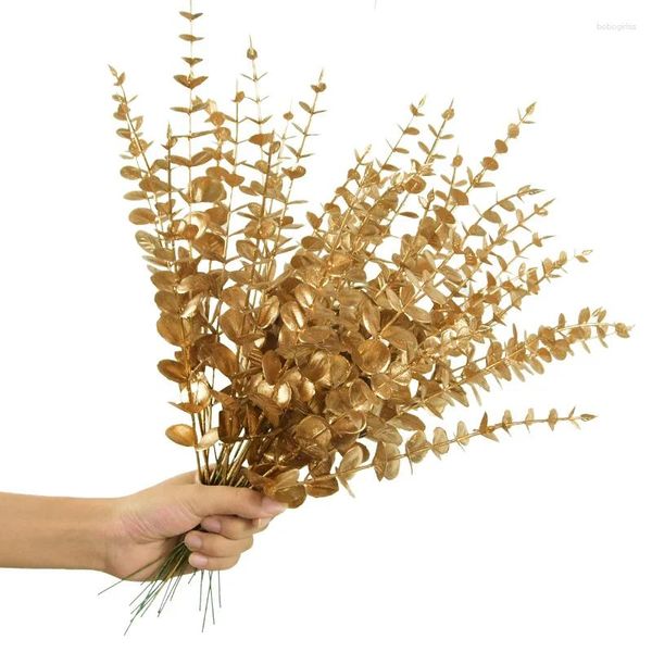 Dekorative Blumen 10pcs Goldene Künstliche Pflanzen Eukalyptus Blatt Weihnachtsdekoration für Wohnzimmer DIY Hochzeitsfeier Blume Blume