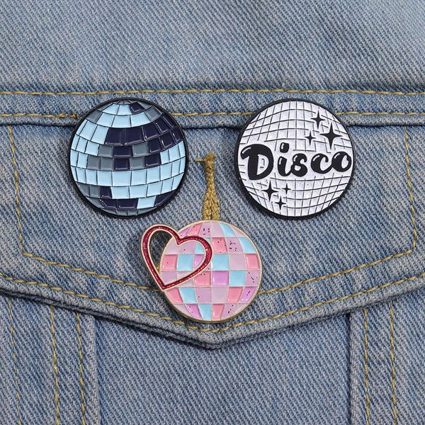 Kinderspielparty Disco Emaille Pin süße Anime -Filme Spiele Harte Emaille Pins Sammeln Sie Metal Cartoon Brosch Rucksack Hat Bag Collar Revers Abzeichen