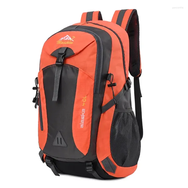 Bolsas de armazenamento 2024 40L atacado Backpack de acampamento multifuncional à prova d'água à prova d'água para viajar para caminhadas BACA