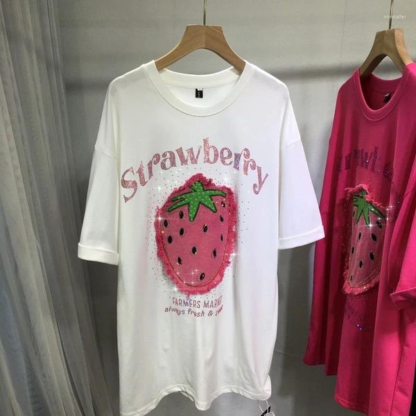 Damen T-Shirts süße Patch-Erdbeer-Bohrmaschinen Frauen T-Shirts Sommer All-Match Mid-Long Looer Pullover Top Casual Kurzarm Baumwoll-T-Shirt