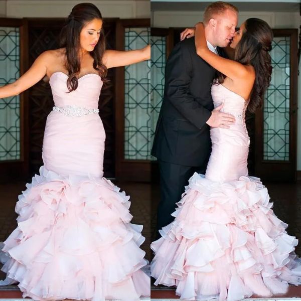 Платья 2016 Буш розовый органза Русалка Свадебные платья Сексуальные возлюбленные каскадные оборки из бисера.