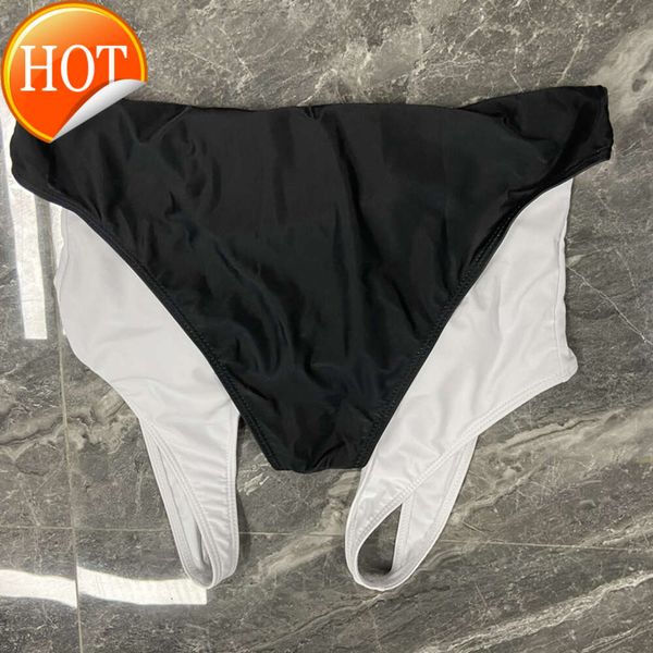 2024 New Fashion Designer Sexy Bikini Set set da bagno caldo a buon mercato Domenne a vuoto Bianco Bianco Munopezzo Spedizione veloce da bagno Sexy