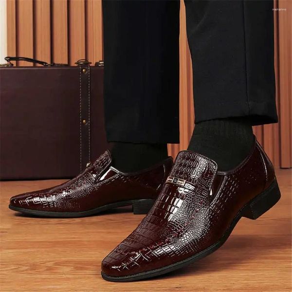 Vestido sapatos de salto grosso mocassin masculino saltos de saltos de ouro masculino oferece preços baixos marcas famosas