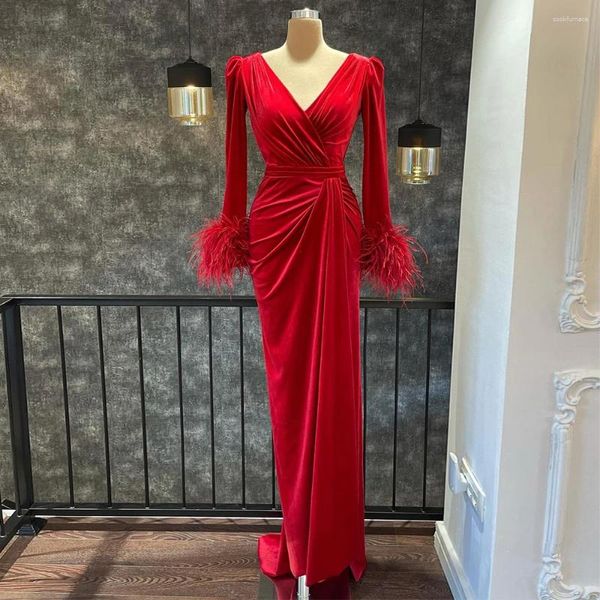 Parti Elbiseleri Gece Elbise Uzun Kollu Kırmızı Kadife Tüy Denizkızı Kadın Balo V Boyun Pilat Yan Yarık Resmi Elbise Özel