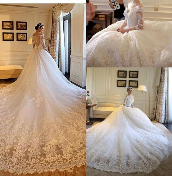 Luxus Lace Cathedral Training Ballkleid Brautkleider mit Ärmeln 2018 Bescheidener Kaftan Dubai Arabisch Off Schulter Prinzessin Hochzeit G3738349