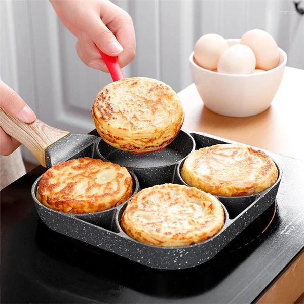 Padelle a 4 fori frittura di uova padella non stick per la colazione hamburger pancake manico in legno in legno quattro pentole da cucina di frittata