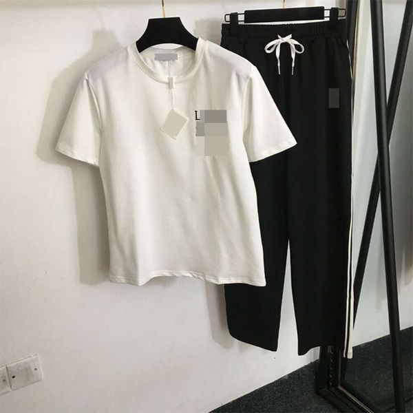 Neuer Sommerset Brustbrief Farbblock bestickter kurzärärmisches T -Shirt mit elastischer Taille und Randkante Casual Hosen T -Shirt