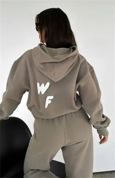 Kadın Hoodie Foxx Tasarımcı Hoody Foxs Trailsuit Beyaz Sweatshirt Joggers Fashion Sports İki 2 Parça Set Uzun Kollu Kazak Kapşonlu Kadınlar Foxx Street Spor Giyim